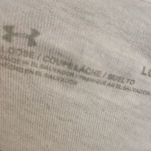 Men's Under Armour T -Shirt. Size Large.